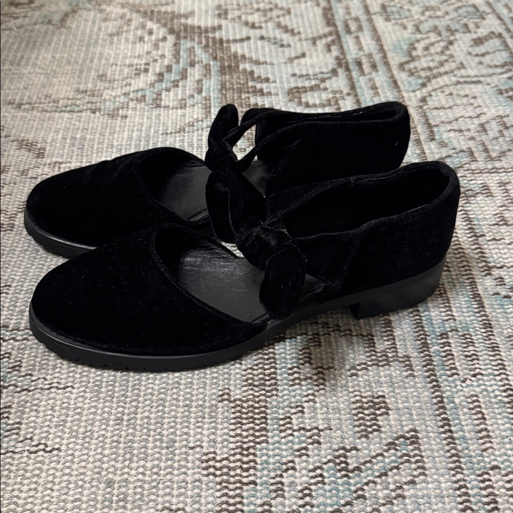 F-Troupe Black Velvet Bow Flats, size 41 - Picture 7 of 7